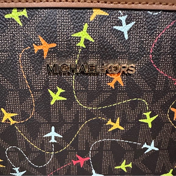 Michael Kors Jet Set Brown Multi Airplane Print Medium Carryall Tote Bag - Picture 6 of 7